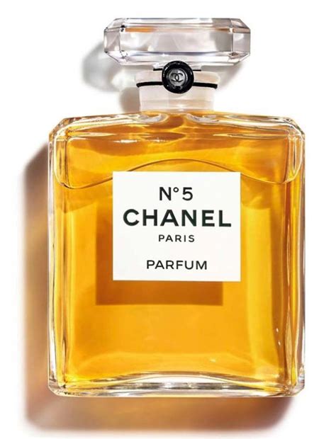 chanel n5 è un profumo francese|Chanel n5: storia del profumo che compie 100 anni.